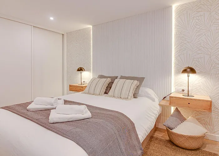 Diseno Con Garaje Gratis By Theblueapartments Com Apartment A Coruna